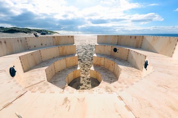 Het verhalenpaviljoen op het strand, 2011